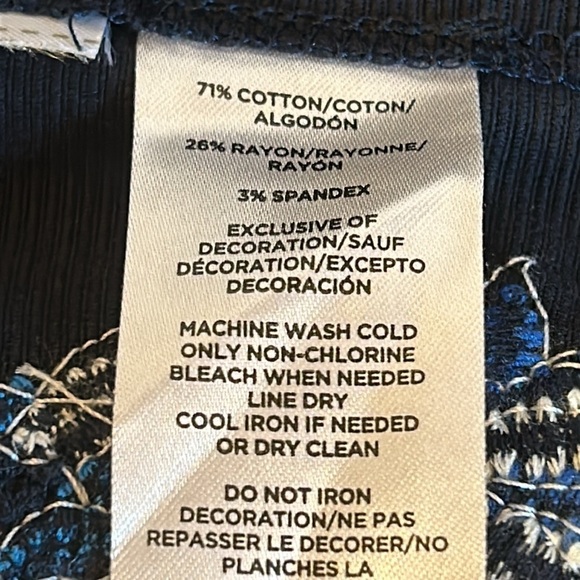 LOFT Navy Blue  Beaded Pineapple Short Shorts Women’s size 6 SUMMER SALE $12 - Picture 8 of 8